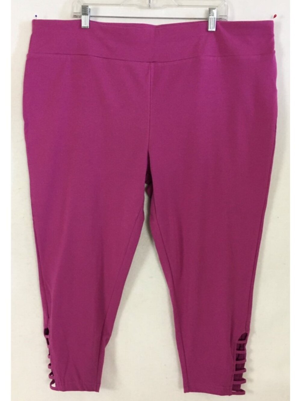 Terra and Sky Leggings Women Size 3X 24W 26W Pink Capri Ladder Opening New w Tag